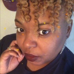 Meet your Posher, Nakia